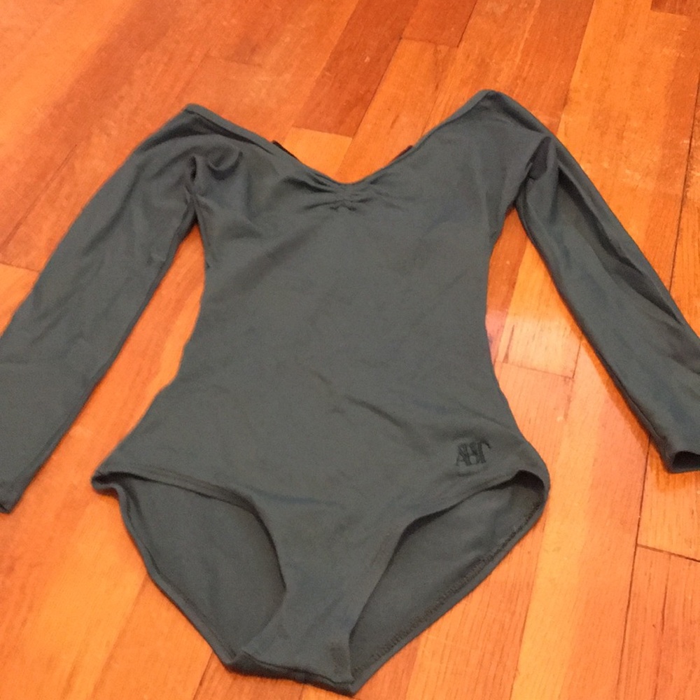 Adjustable neckline Leotard